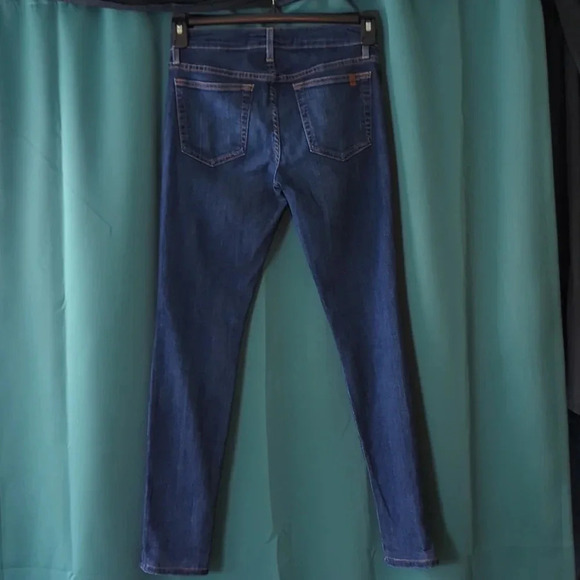 Joe's Jeans. Excellent Condition. Size 26. - Picture 4 of 9